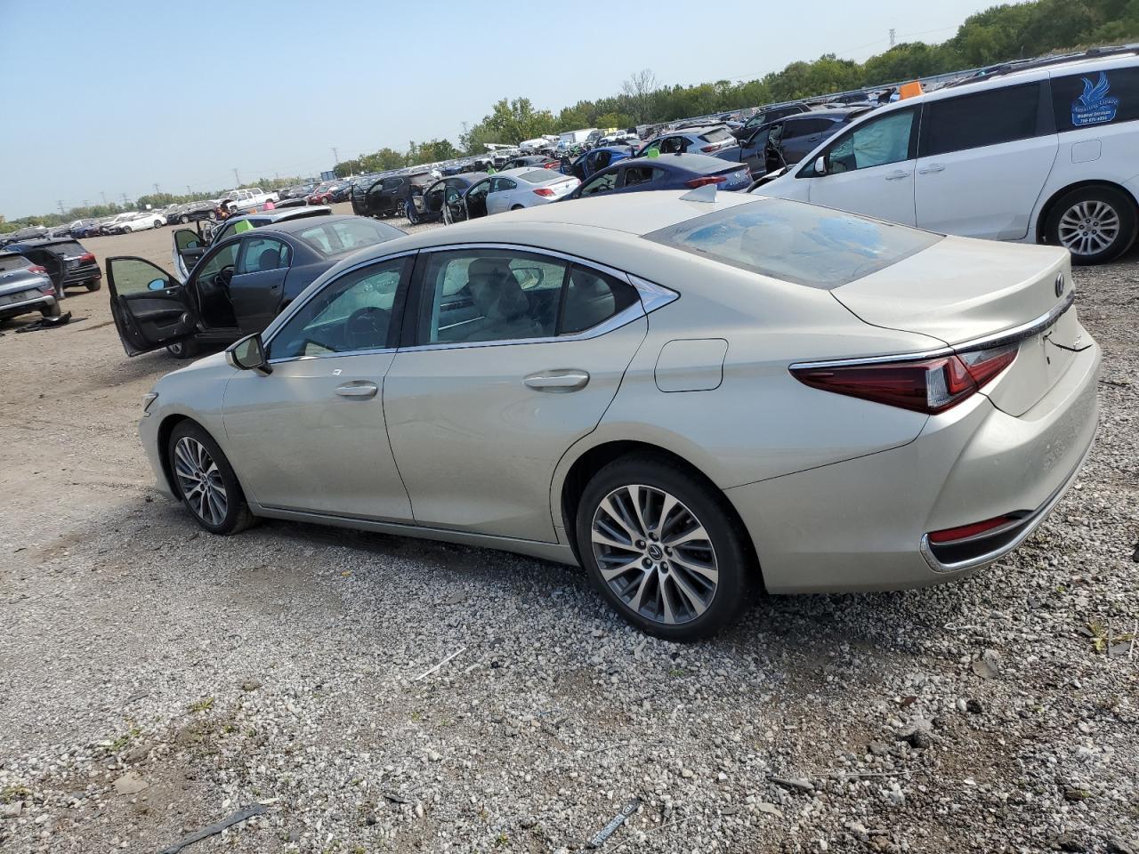 2021 LEXUS Es