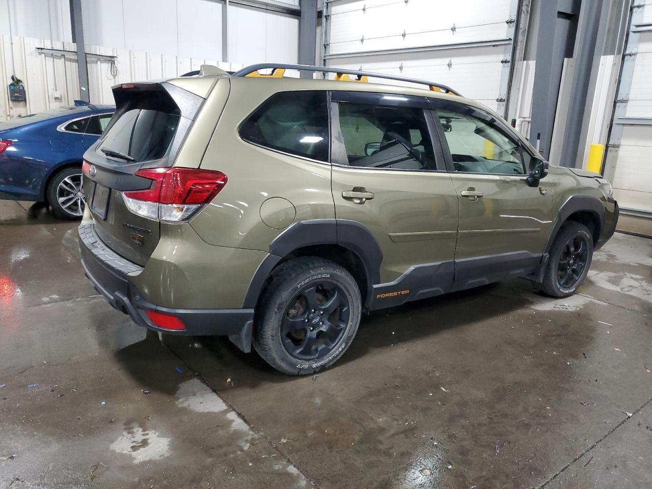 2022 SUBARU FORESTER