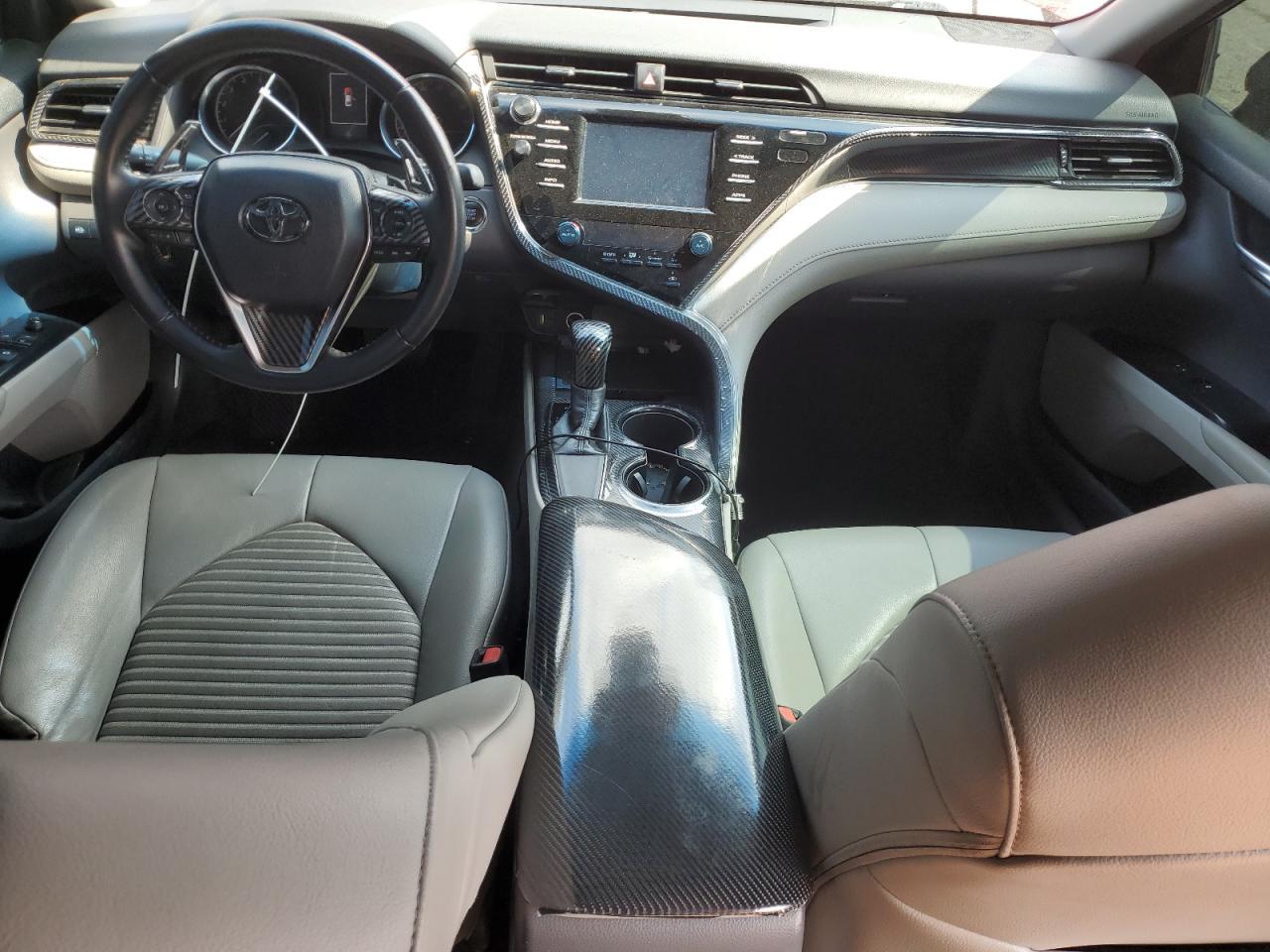 2018 TOYOTA CAMRY