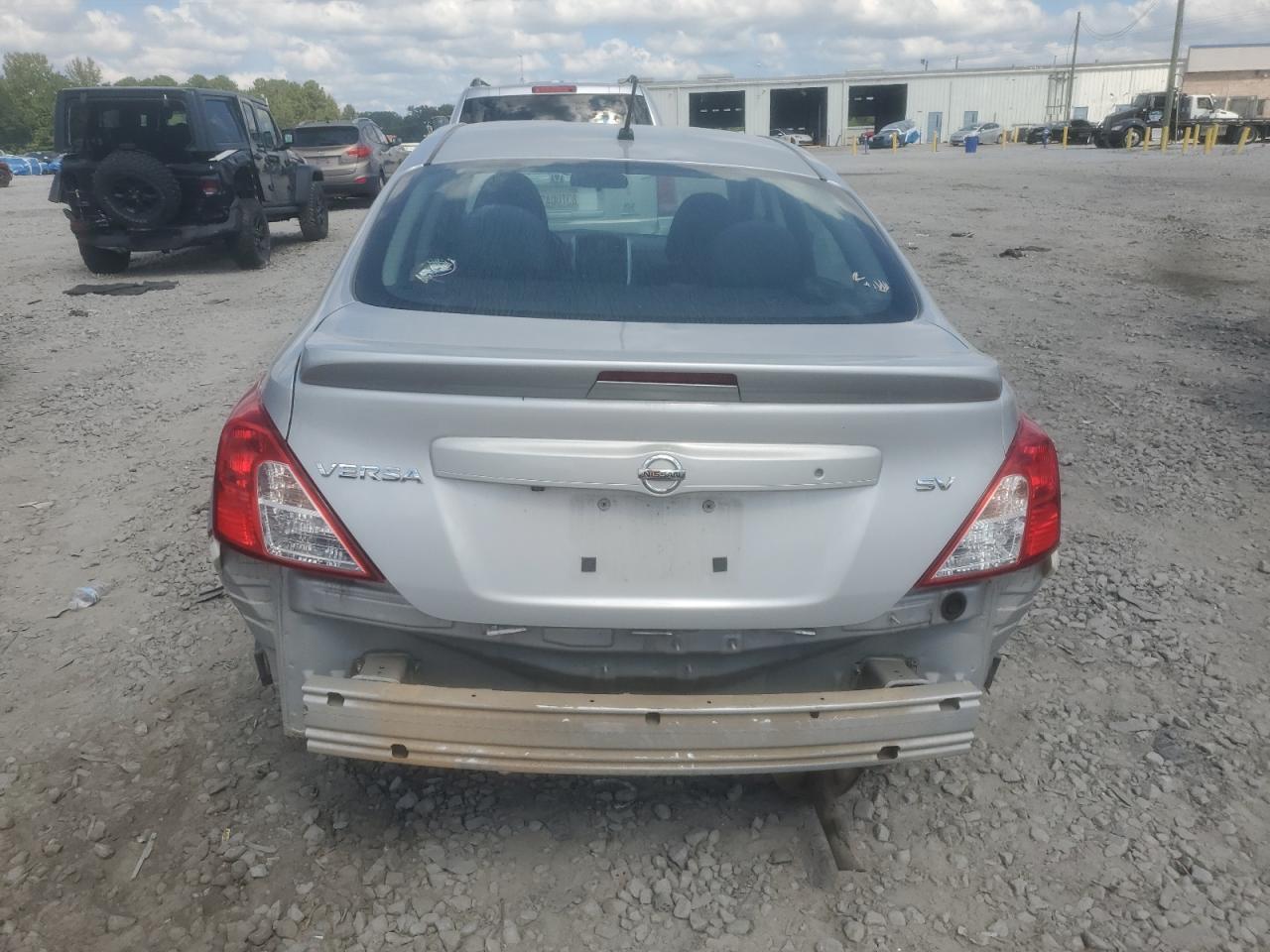 2019 NISSAN VERSA