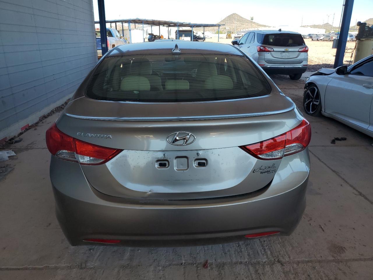 2012 HYUNDAI ELANTRA