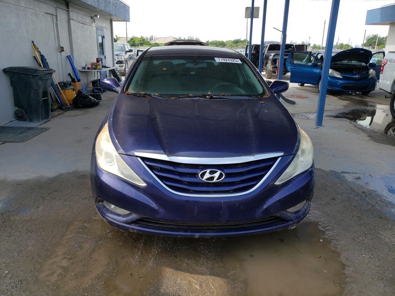 2013 HYUNDAI SONATA