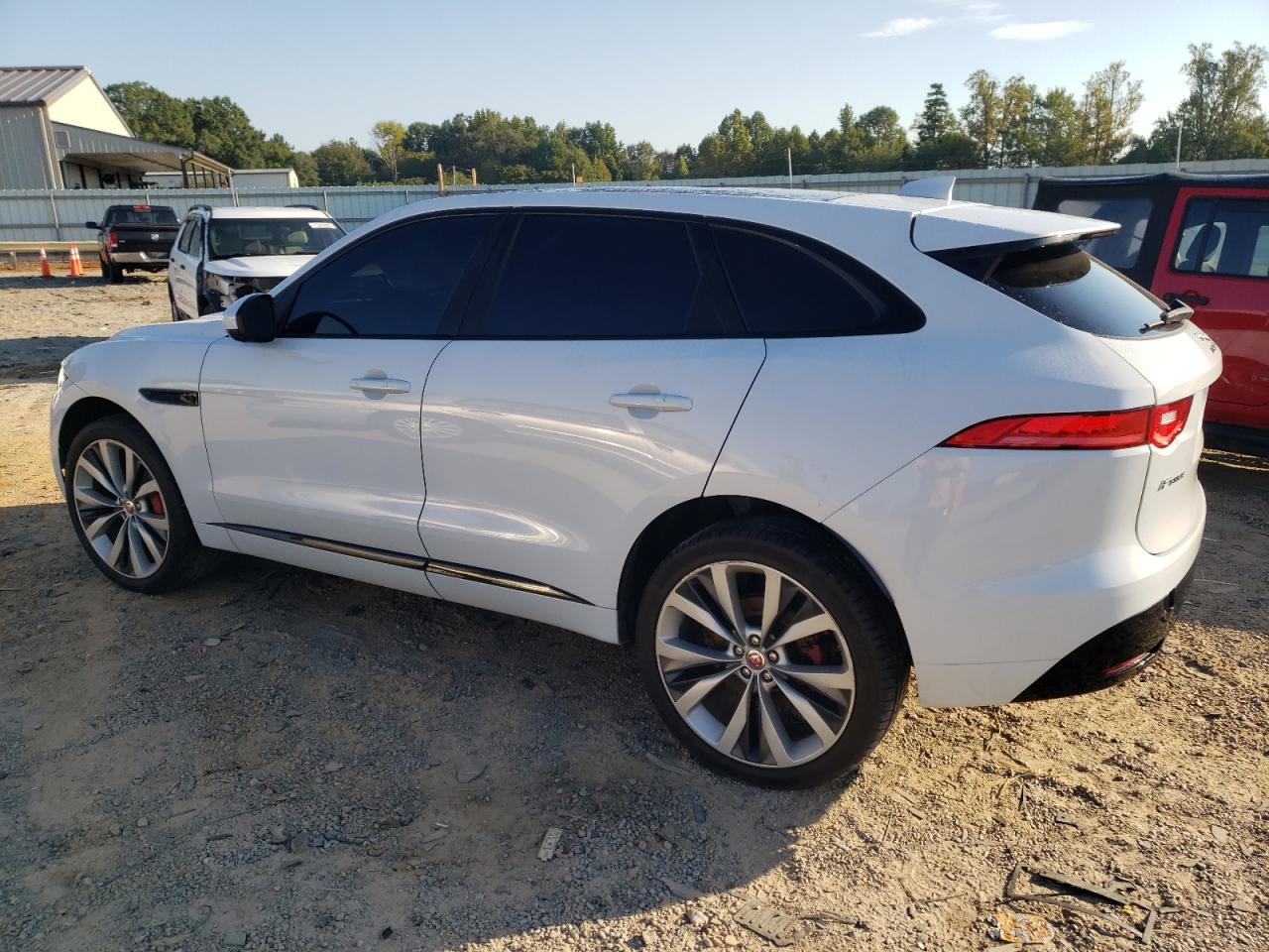 2017 JAGUAR F-Pace