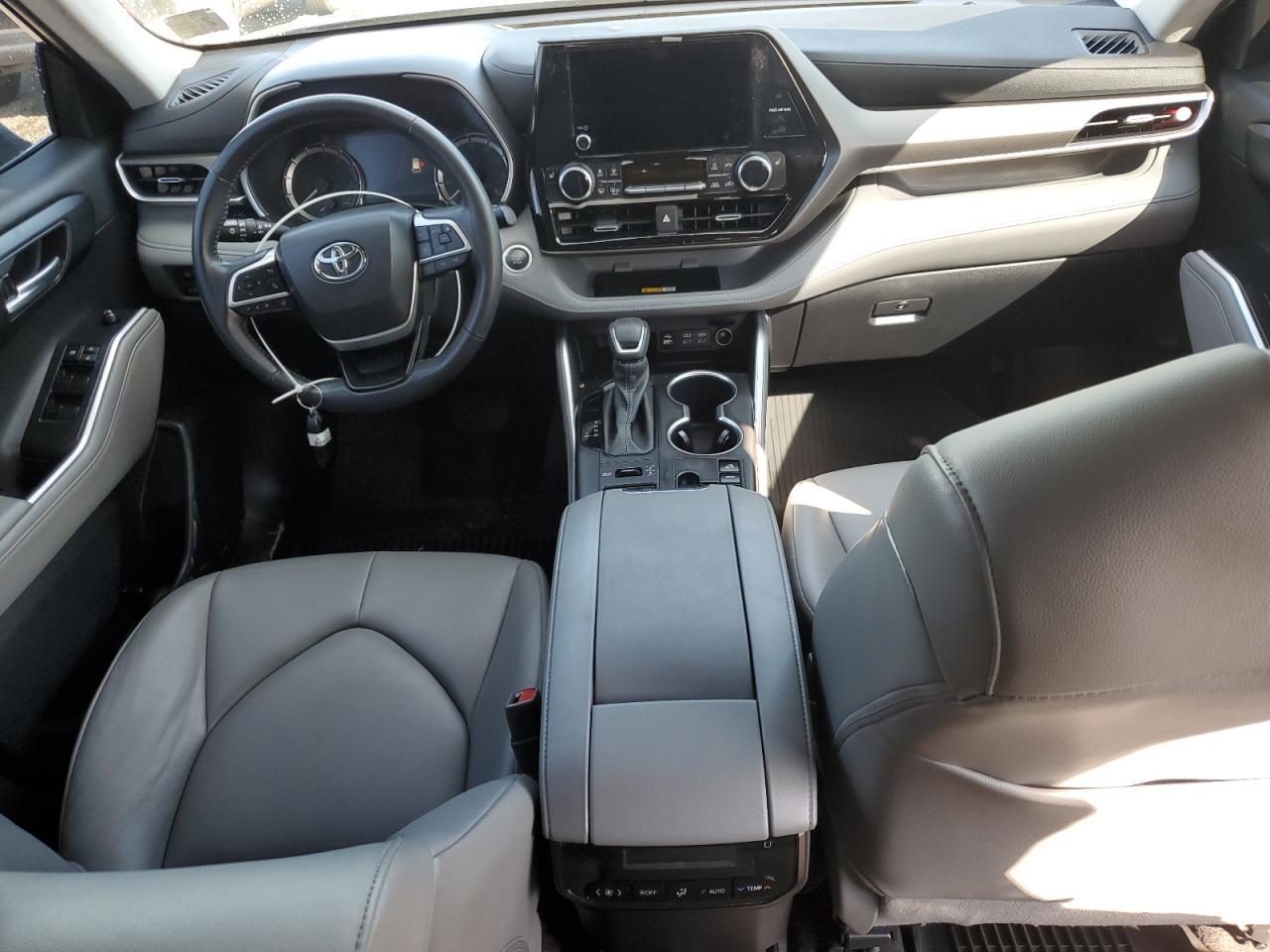 2024 TOYOTA HIGHLANDER