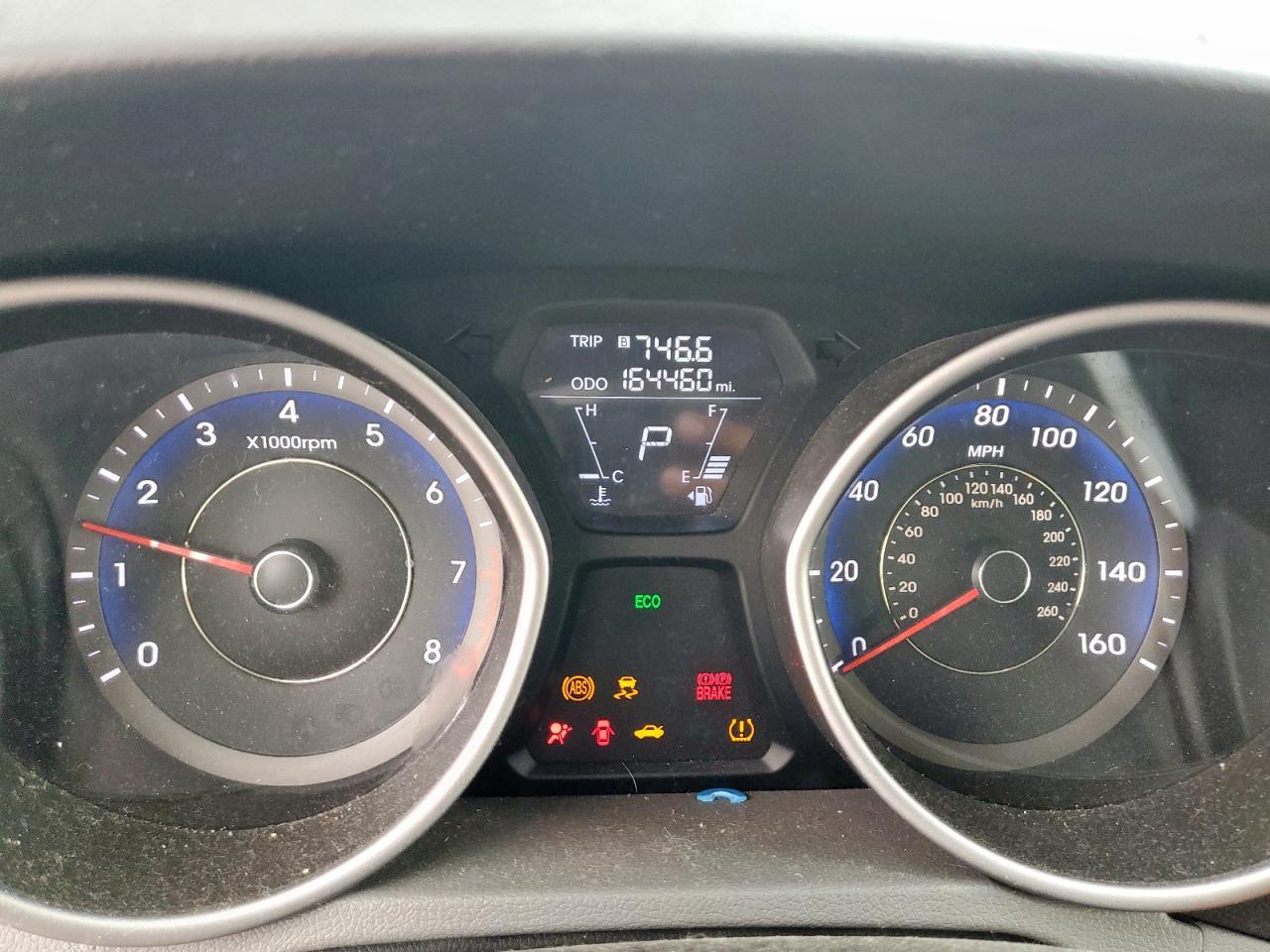 2012 HYUNDAI ELANTRA