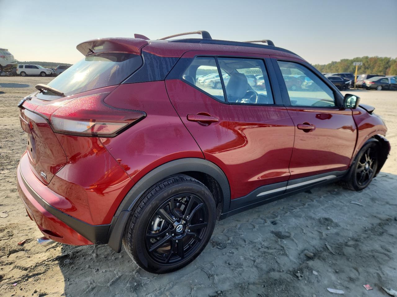 2021 NISSAN KICKS