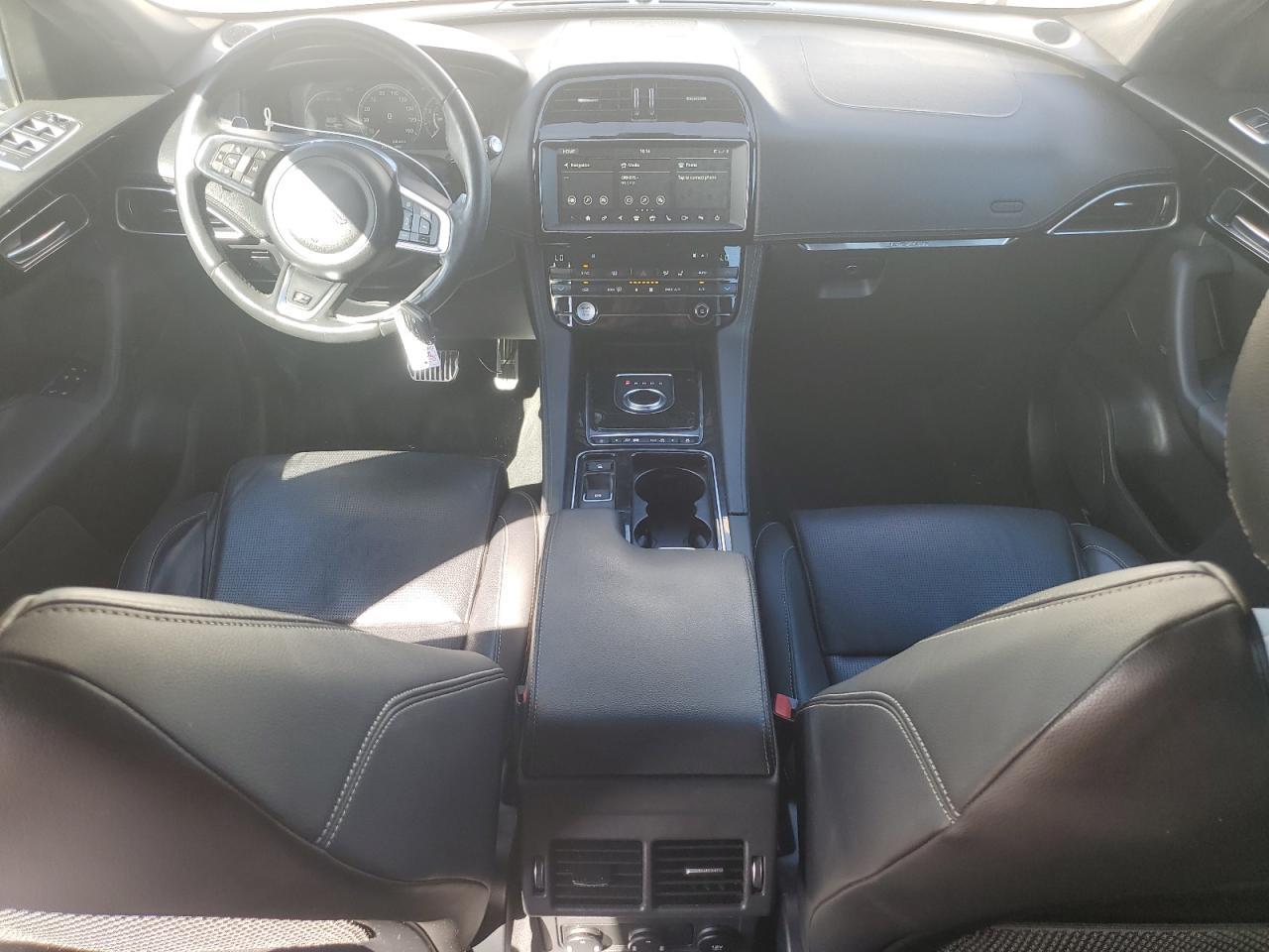 2018 JAGUAR F-Pace
