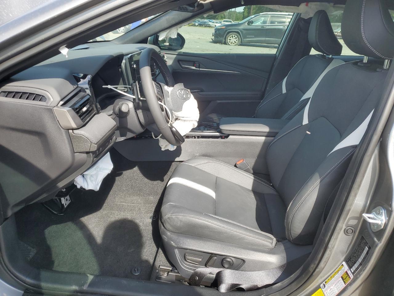 2025 TOYOTA CAMRY