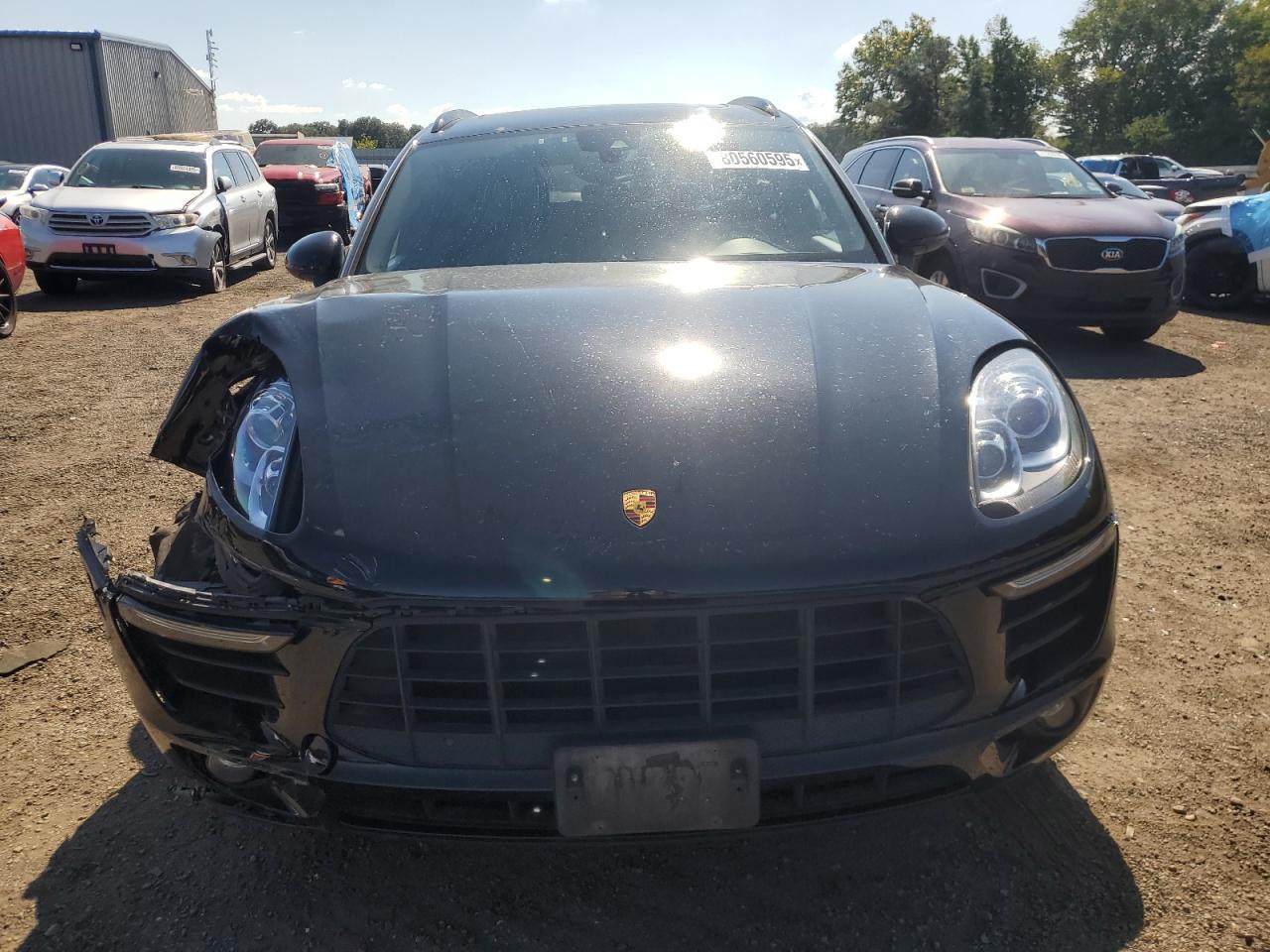 2018 PORSCHE Macan