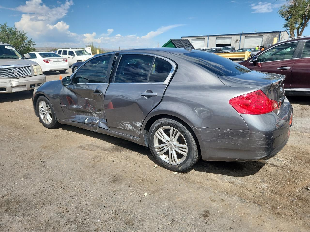 2013 INFINITI G37