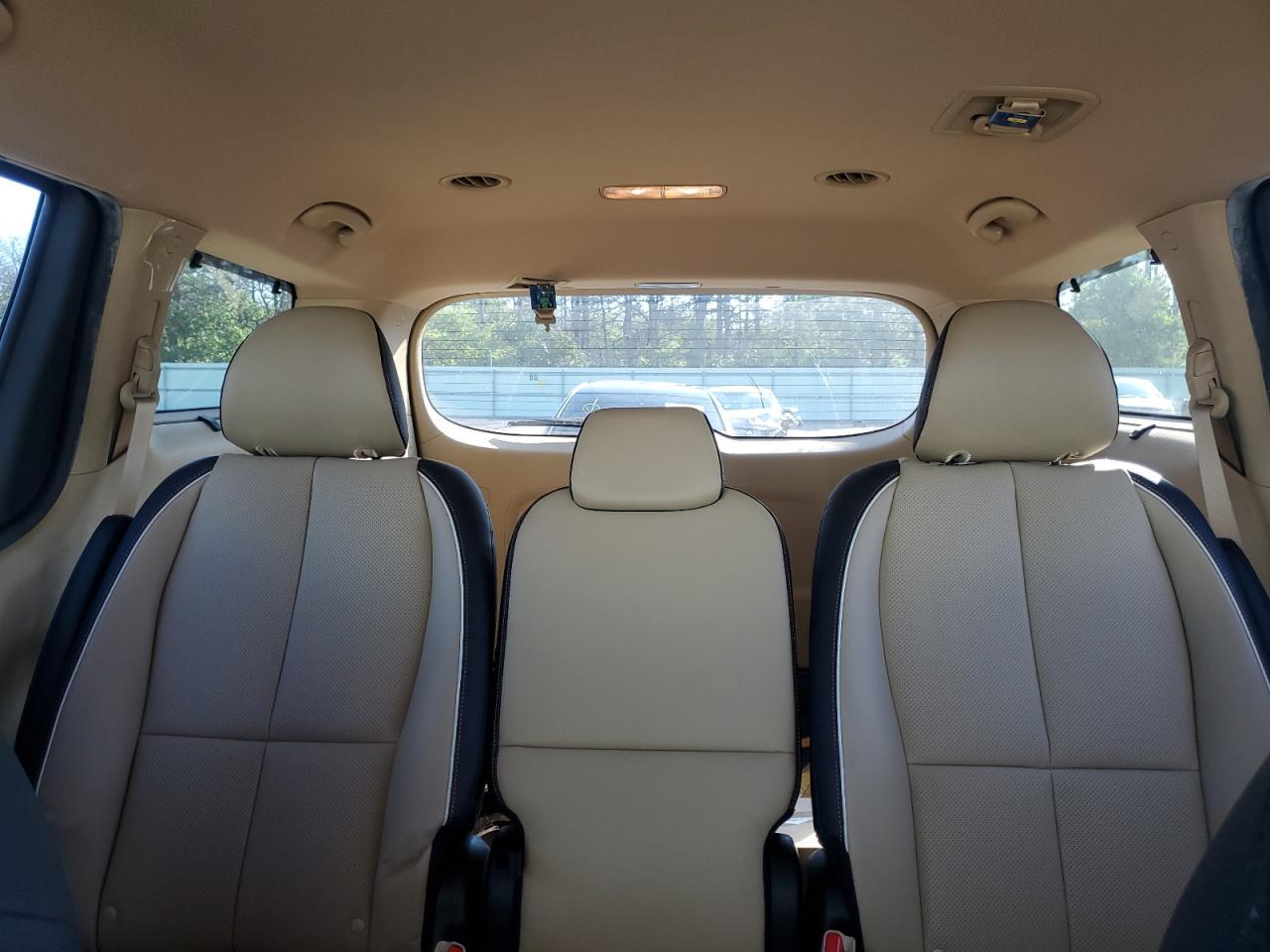 2017 KIA SEDONA