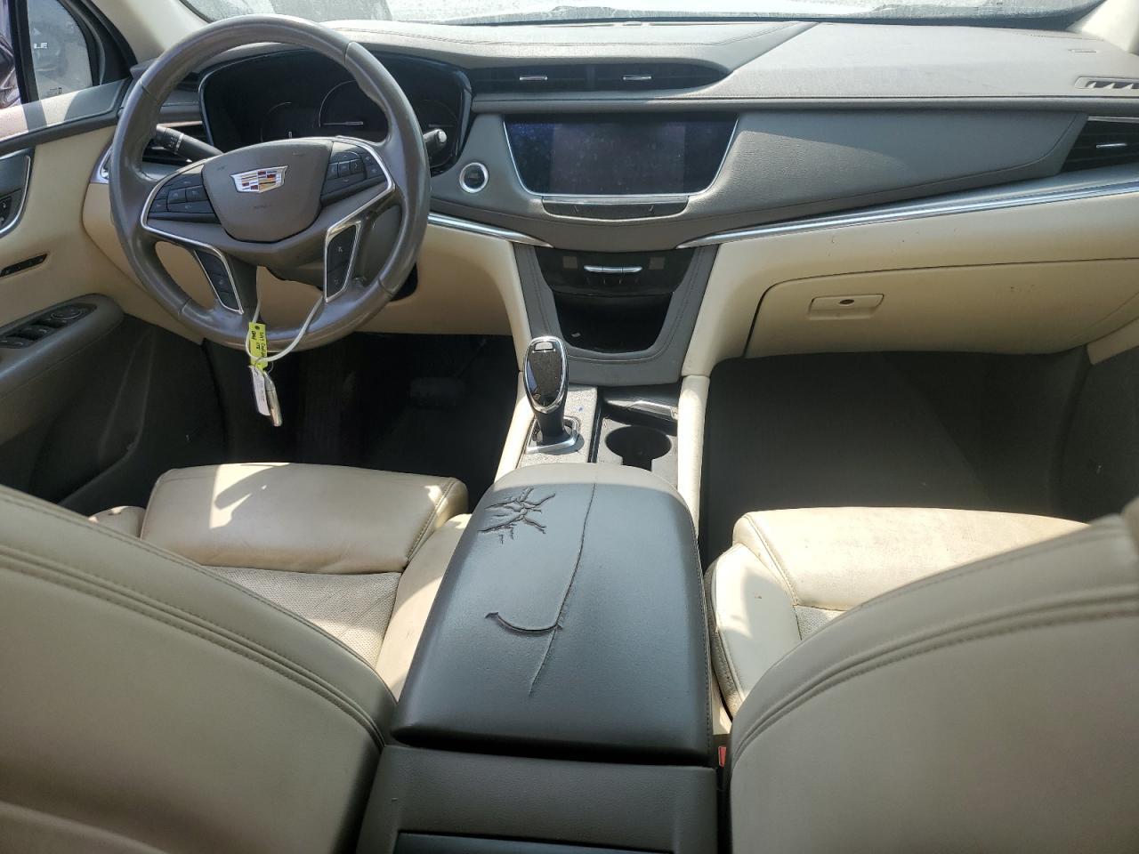 2017 CADILLAC XT5