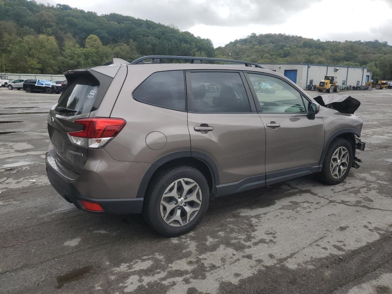 2022 SUBARU FORESTER