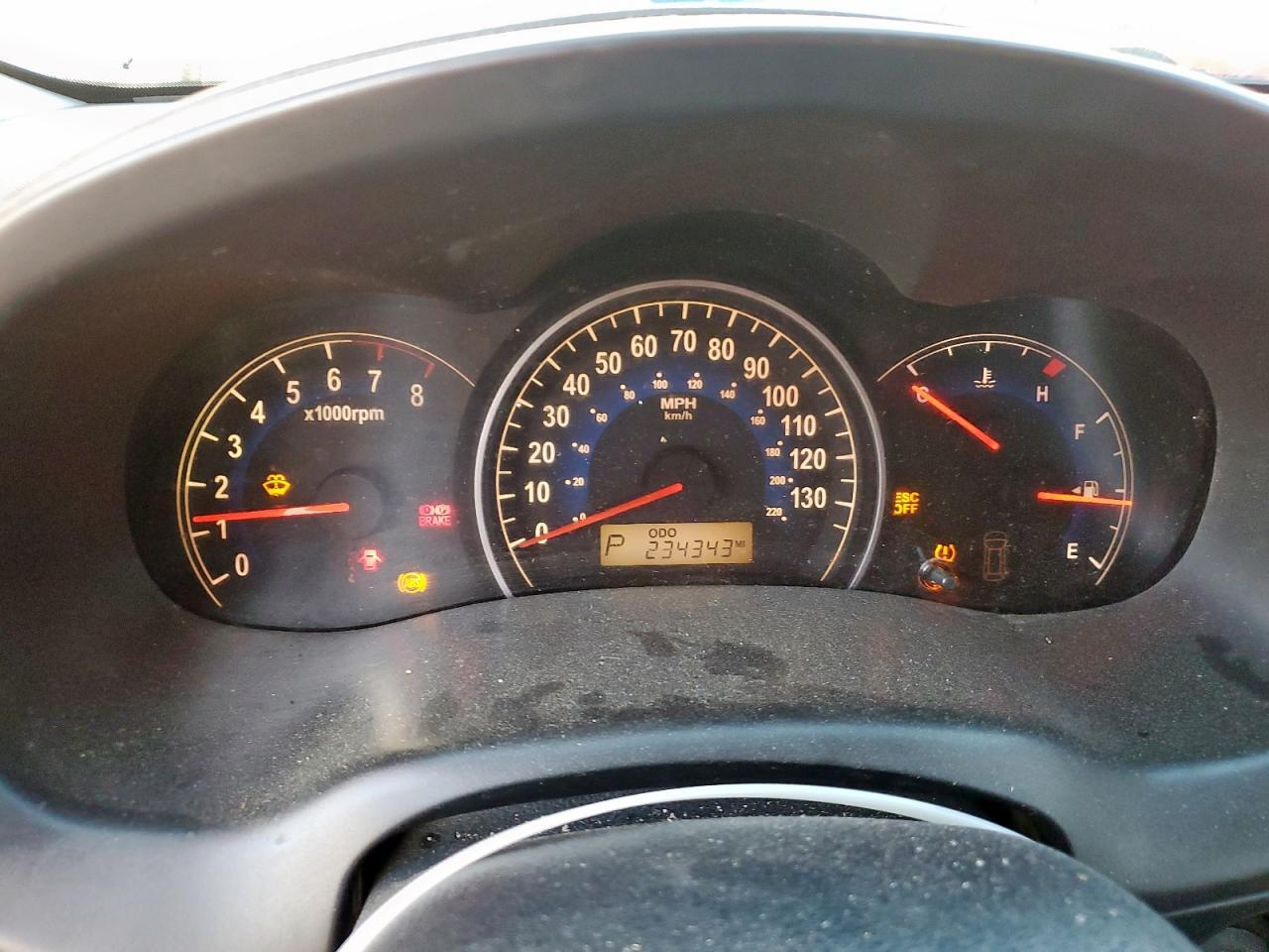 2007 HYUNDAI Entourage