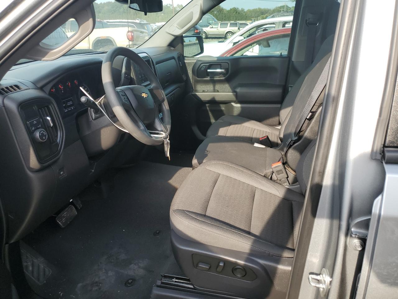 2024 CHEVROLET Silverado