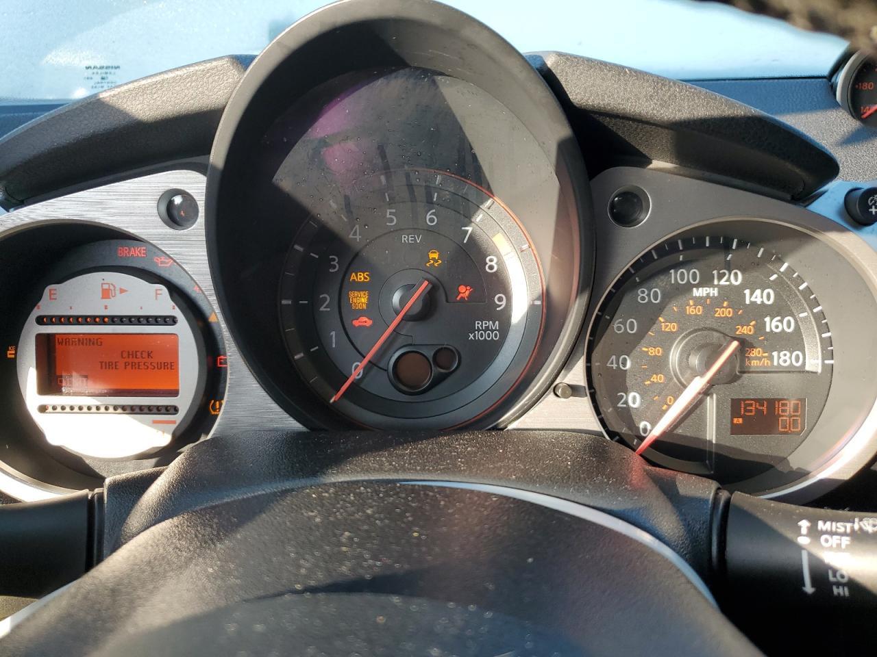 2012 NISSAN 370Z
