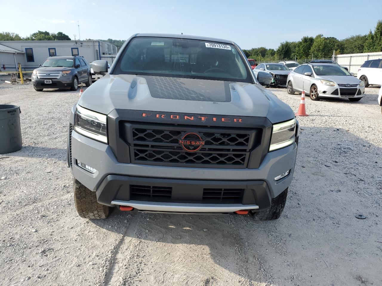 2022 NISSAN Frontier