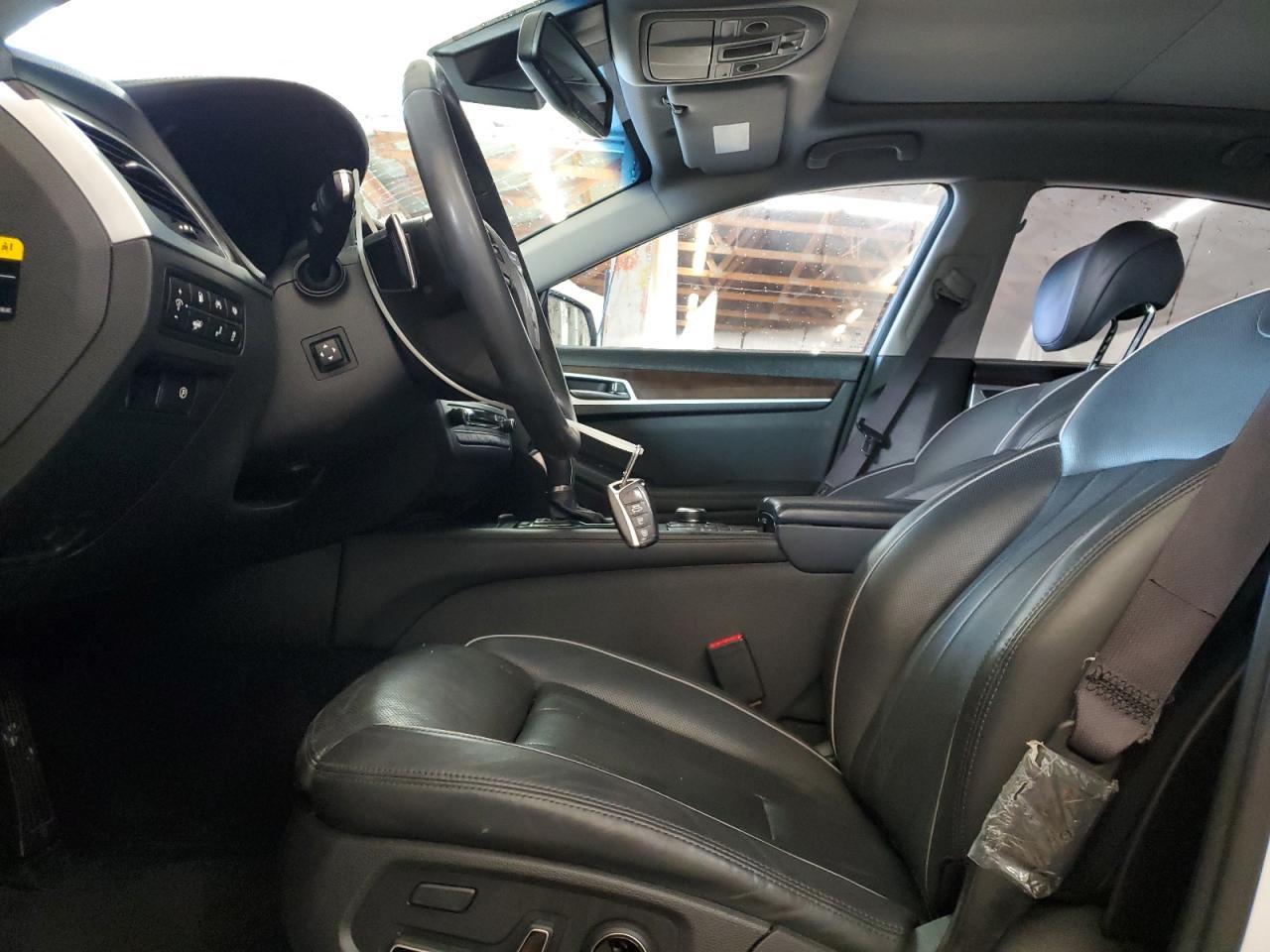 2016 HYUNDAI GENESIS