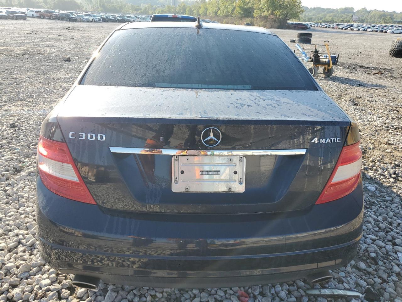 2011 MERCEDES-BENZ C-CLASS