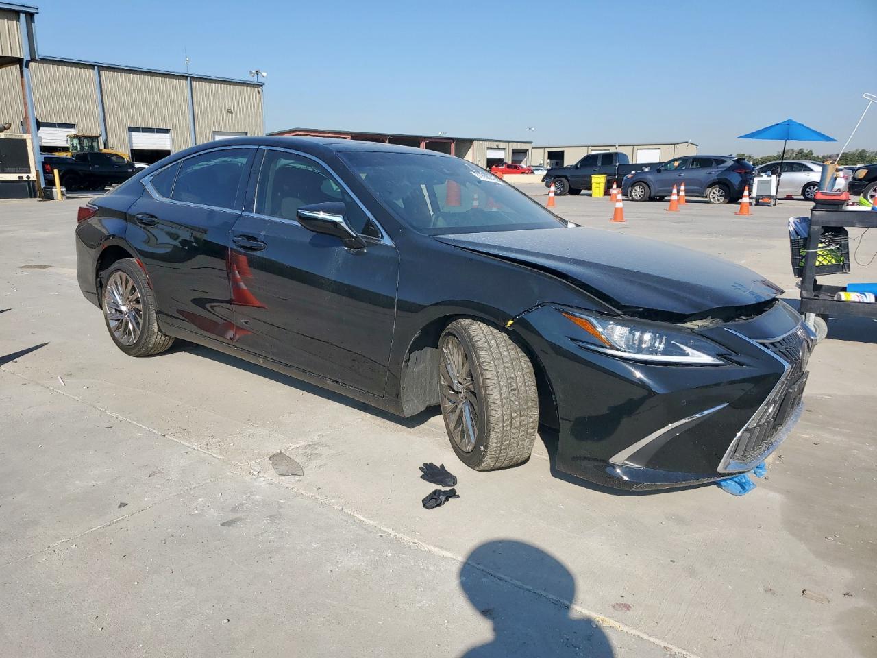 2024 LEXUS Es