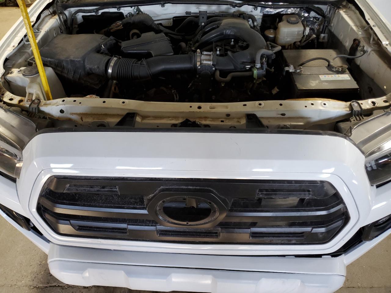 2017 TOYOTA TACOMA