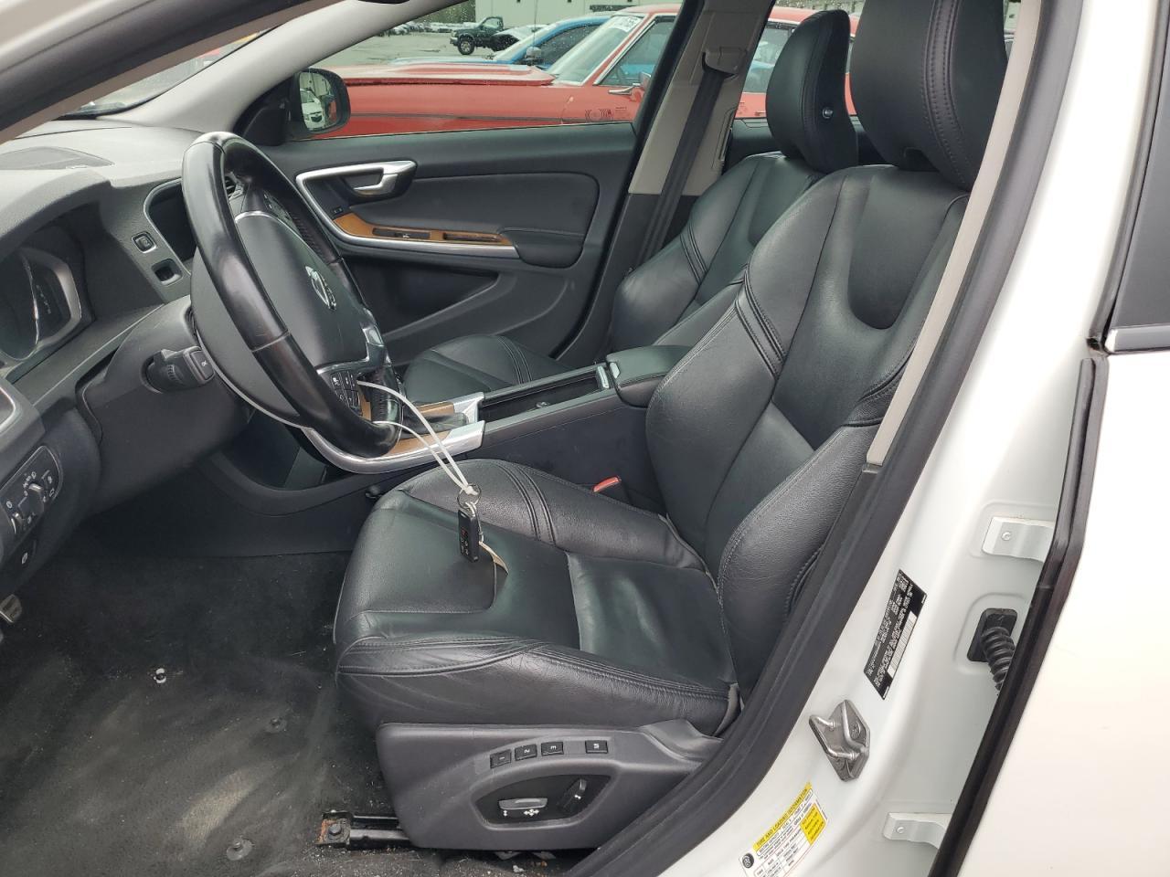 2016 VOLVO S60