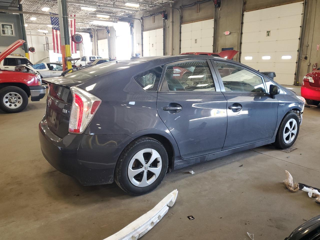2015 TOYOTA PRIUS