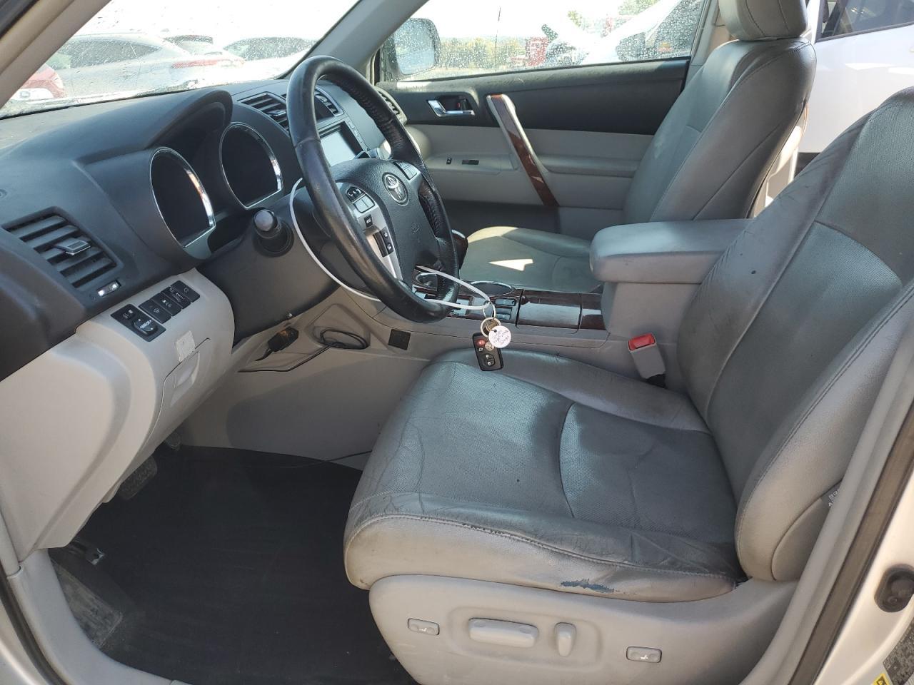 2012 TOYOTA HIGHLANDER