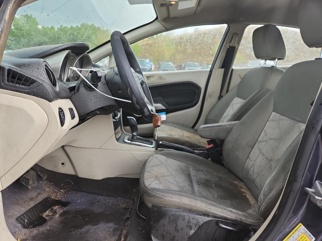 2012 FORD Fiesta