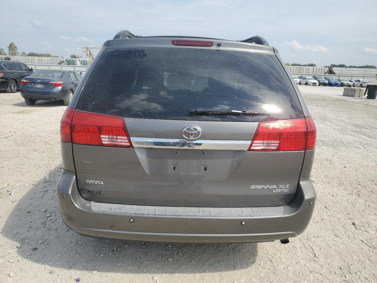 2005 TOYOTA SIENNA