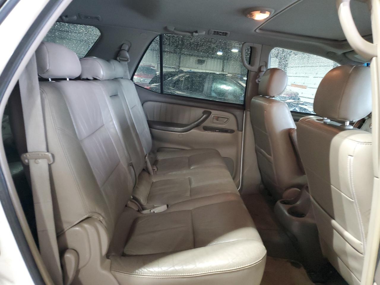 2006 TOYOTA Sequoia