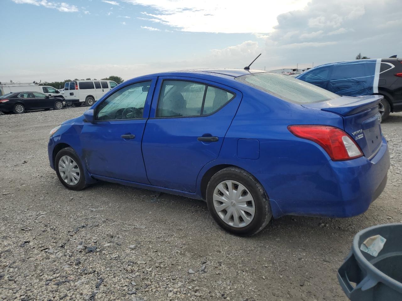 2016 NISSAN VERSA