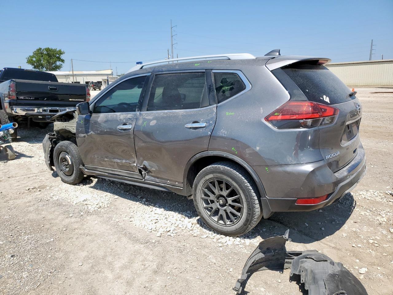 2017 NISSAN ROGUE