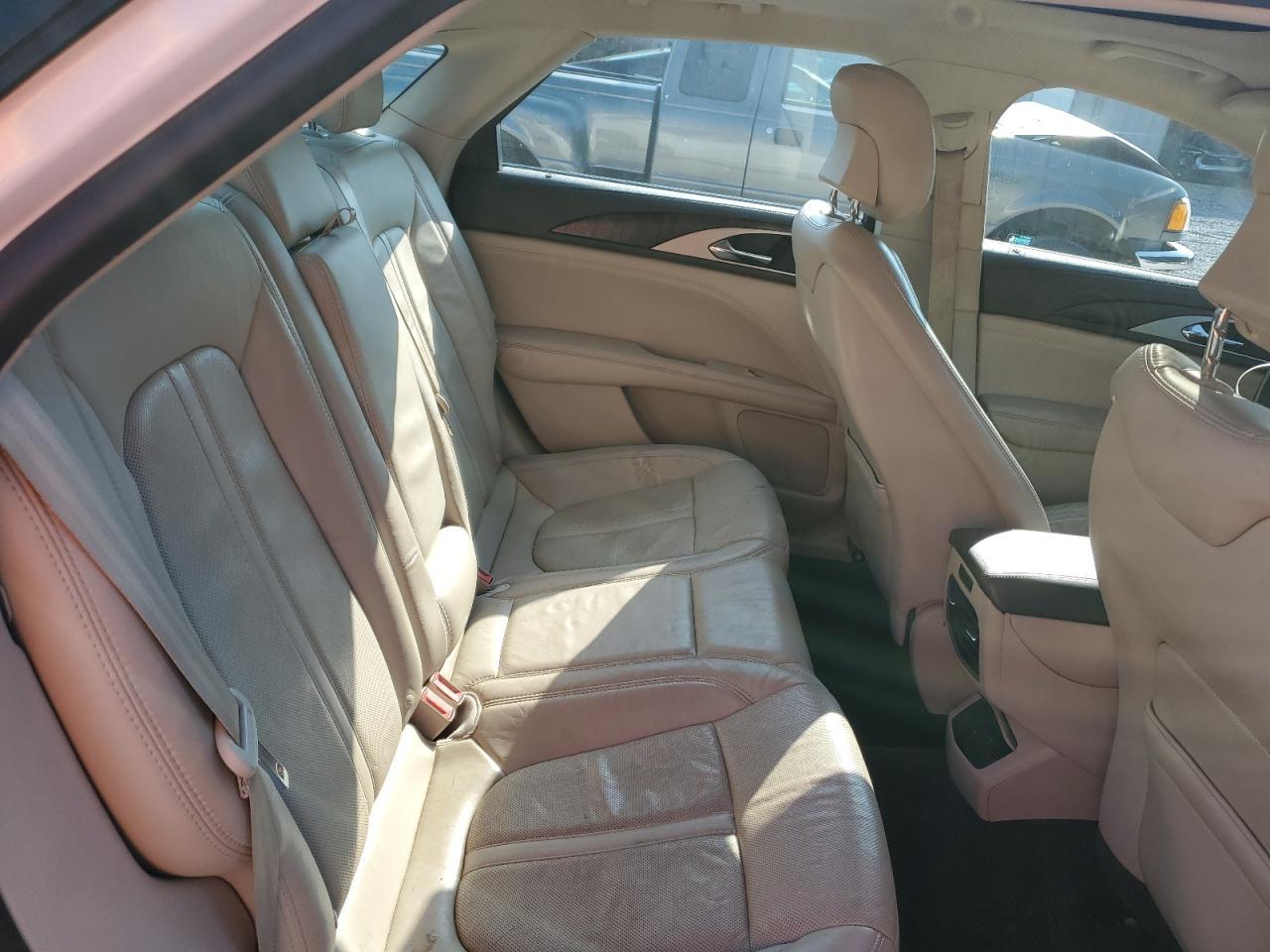 2017 LINCOLN MKZ