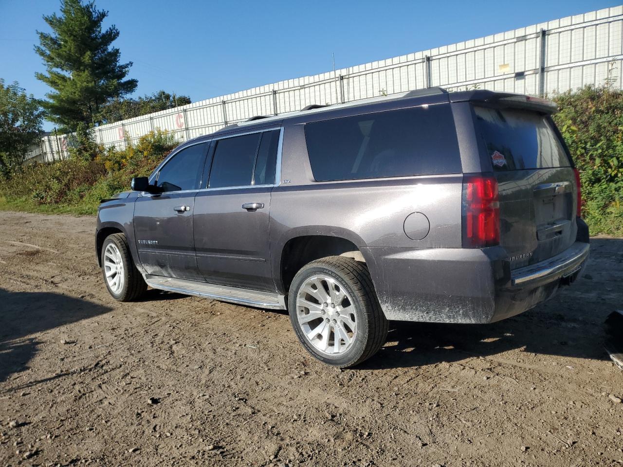 2015 CHEVROLET Suburban