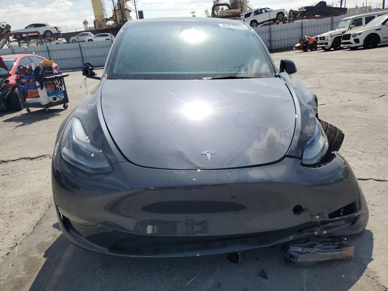 2025 TESLA MODEL Y