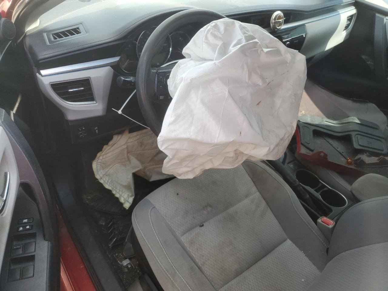 2015 TOYOTA COROLLA