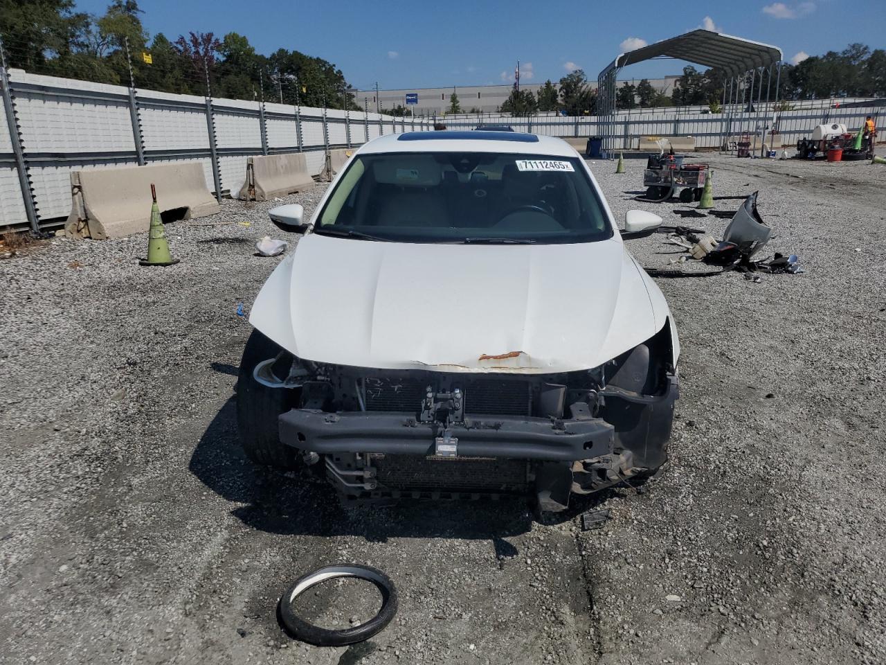 2016 VOLKSWAGEN Passat