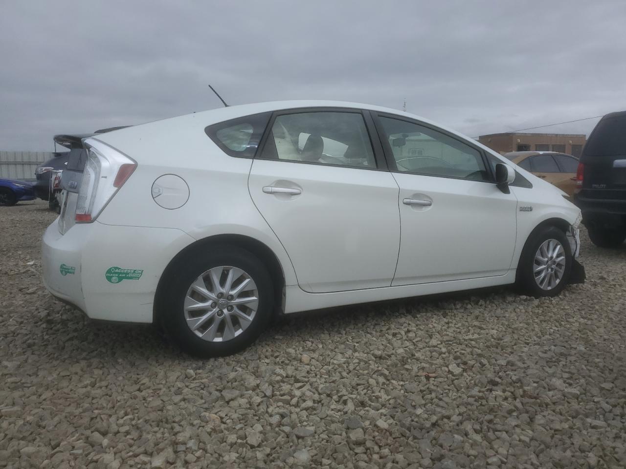 2014 TOYOTA Prius Plug-In