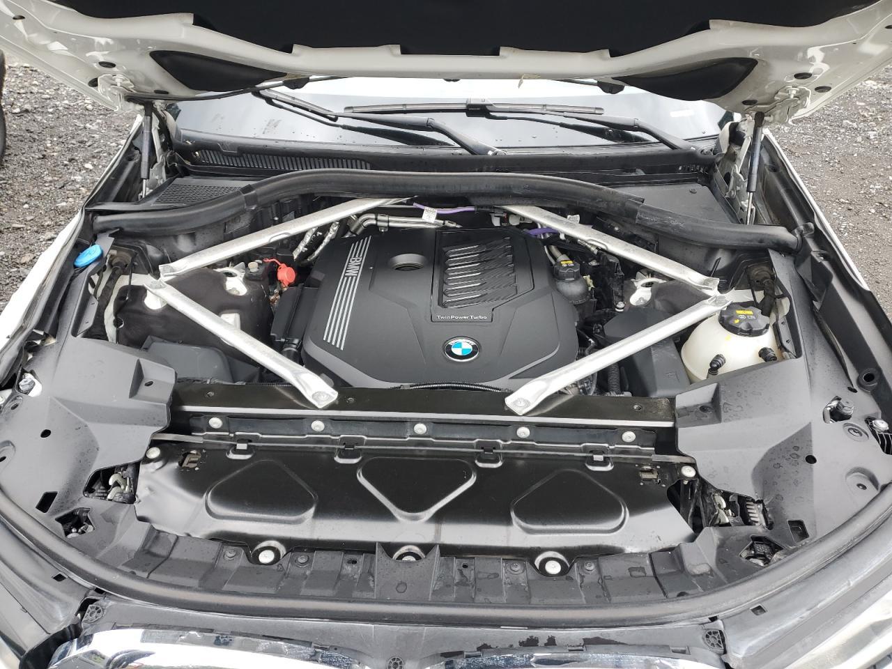 2022 BMW X7