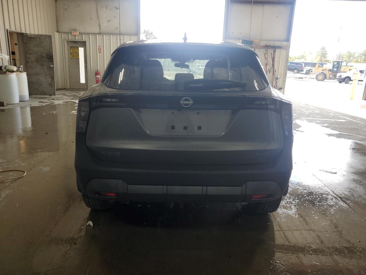 2025 NISSAN KICKS