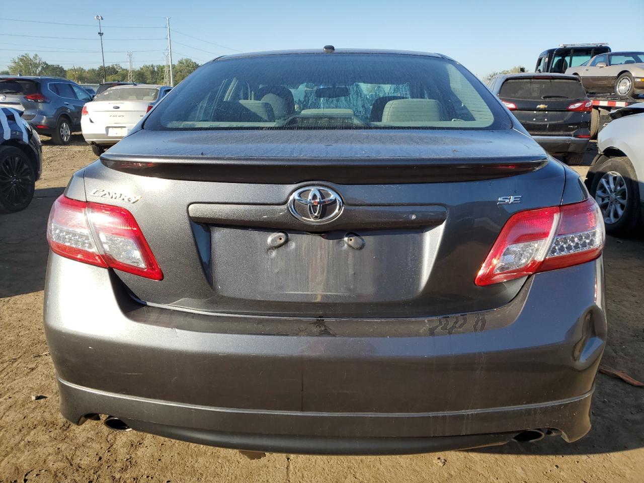 2011 TOYOTA CAMRY