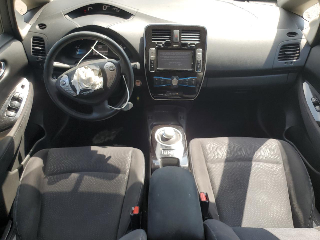 2015 NISSAN LEAF