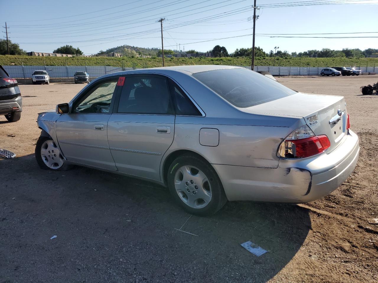 2004 TOYOTA Avalon