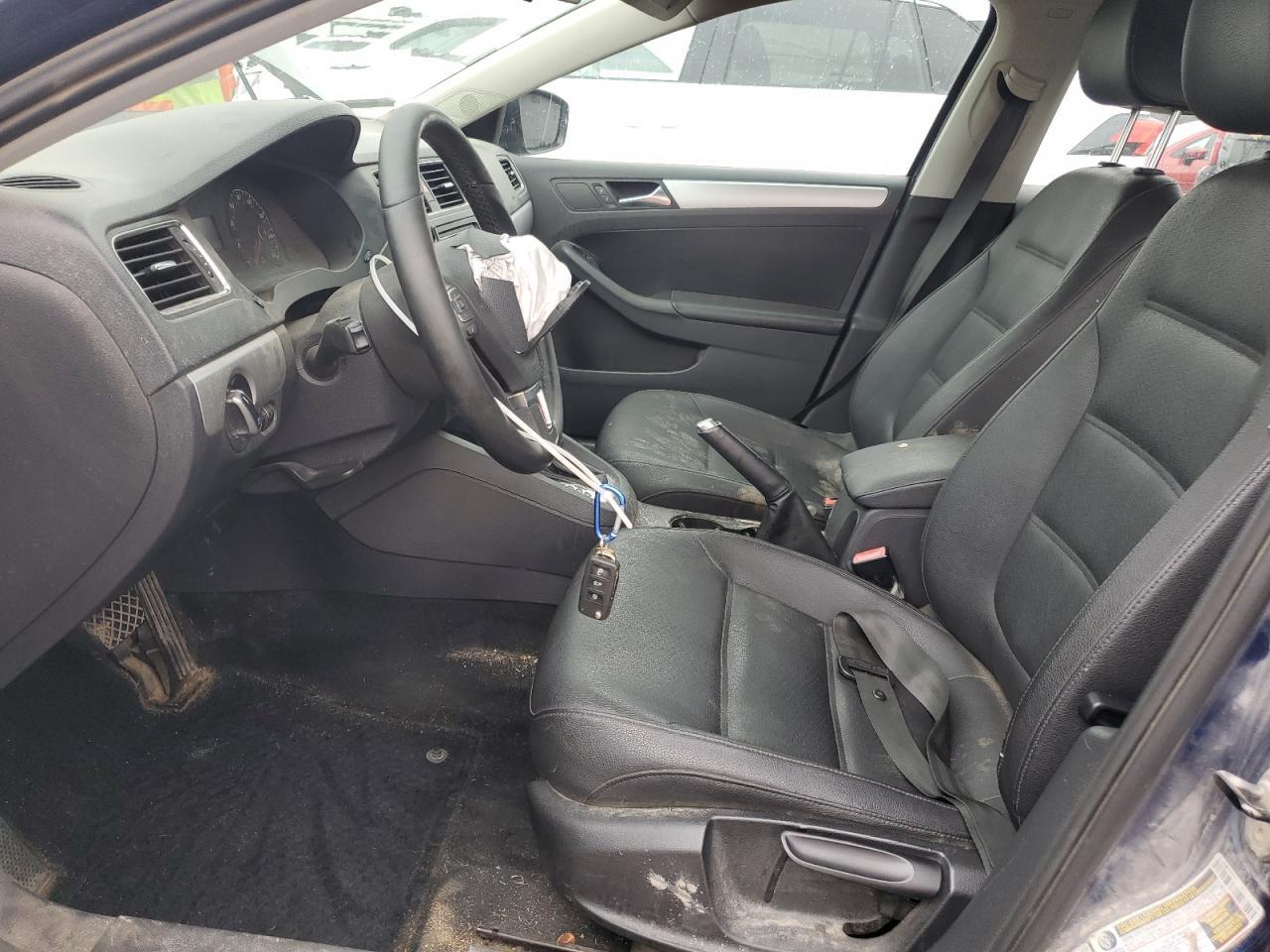 2011 VOLKSWAGEN JETTA