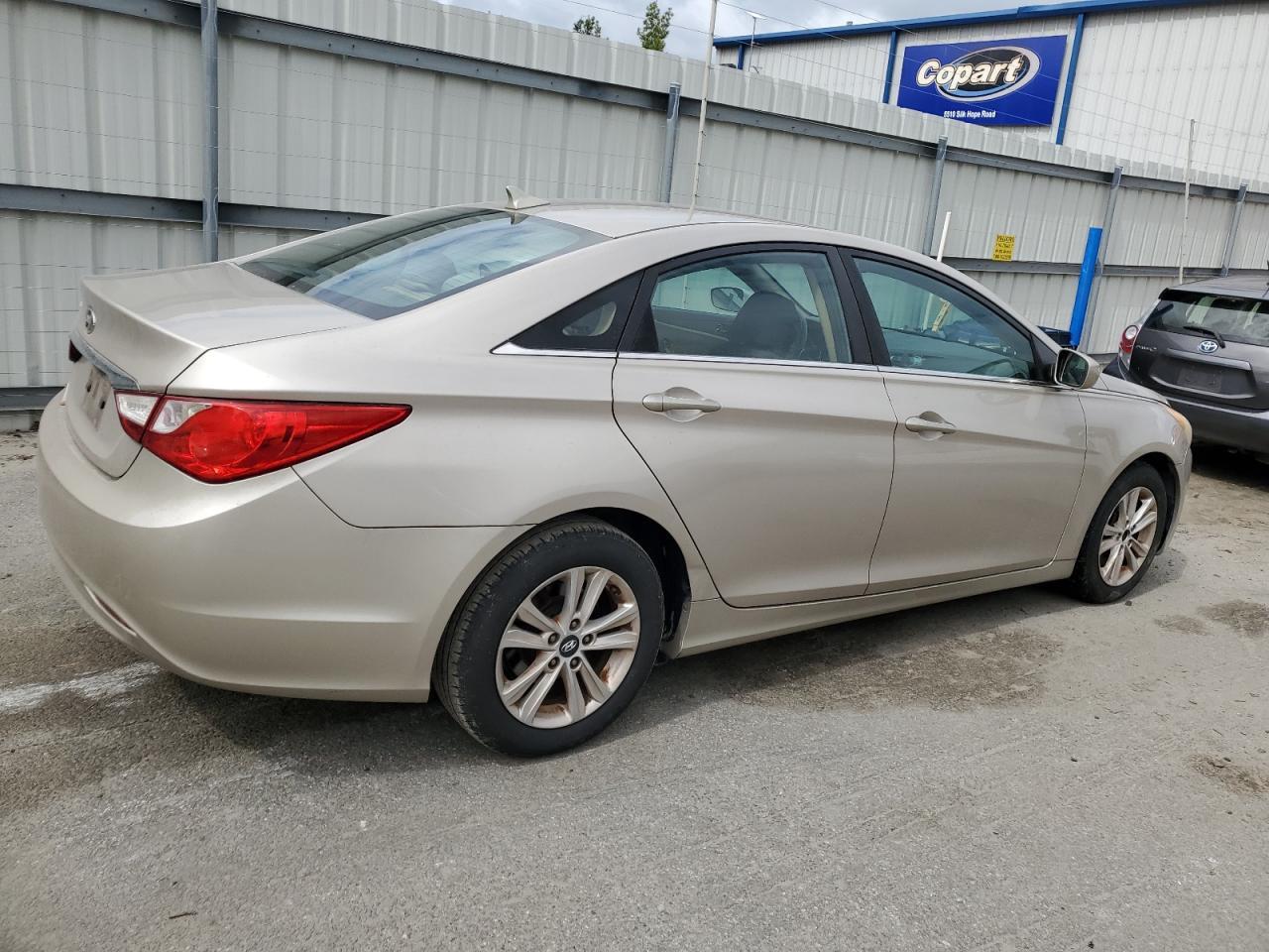2011 HYUNDAI SONATA