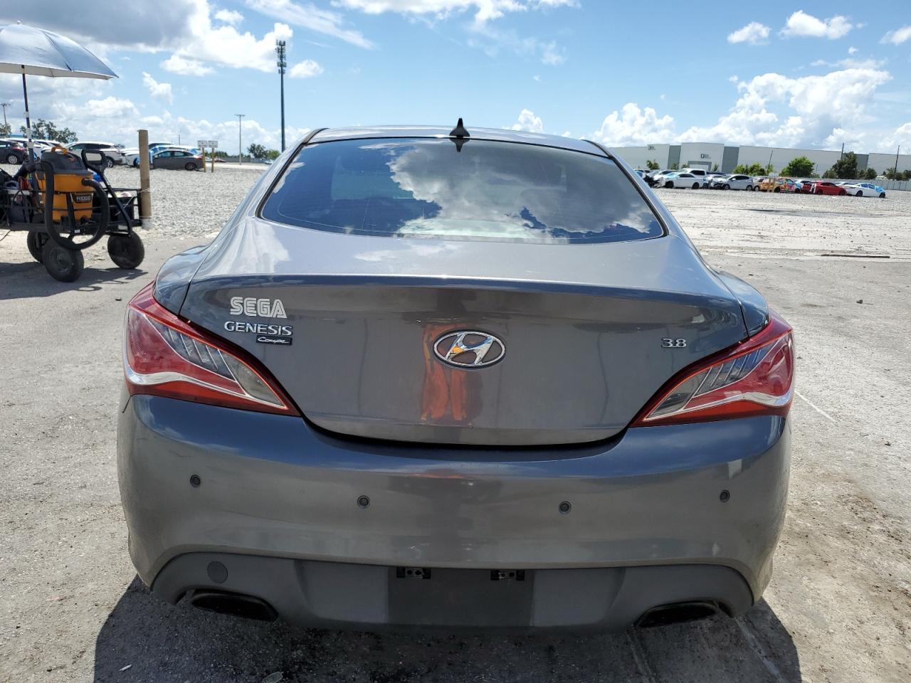 2013 HYUNDAI GENESIS