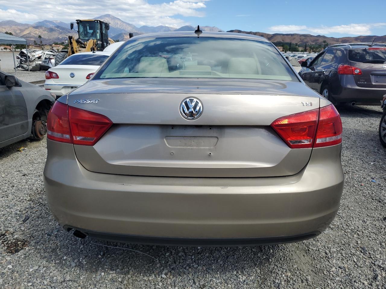 2015 VOLKSWAGEN Passat