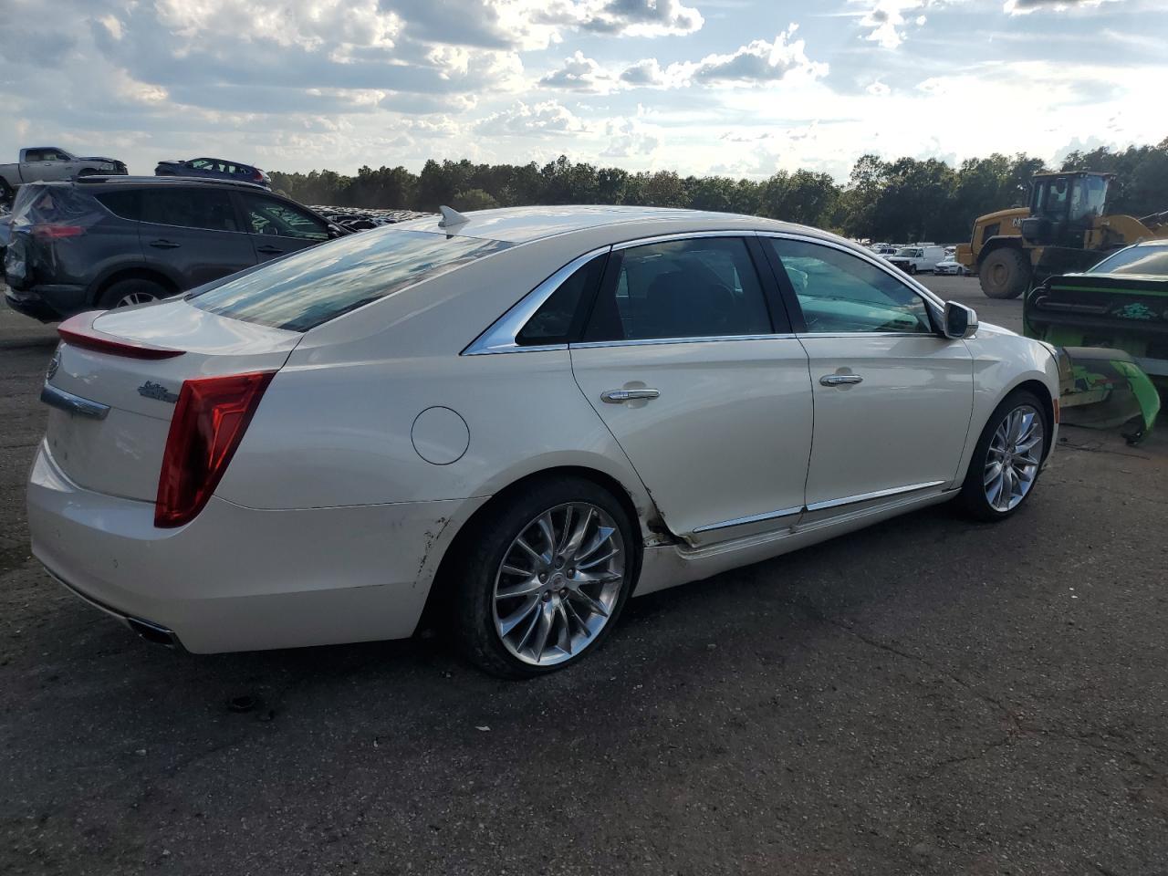 2013 CADILLAC XTS