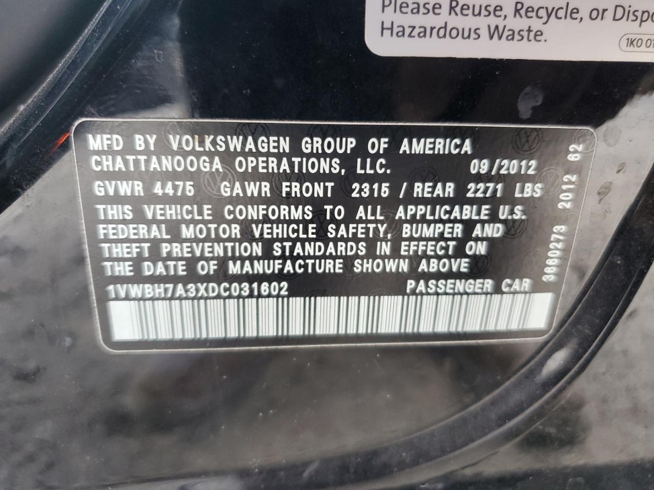 2013 VOLKSWAGEN Passat